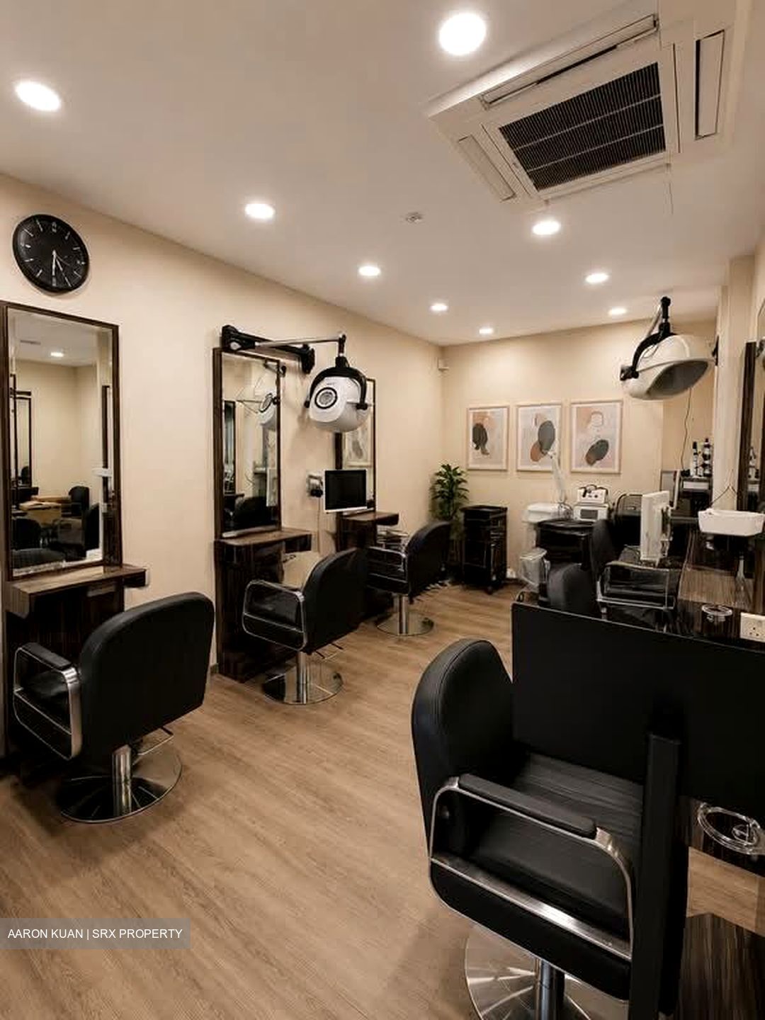 Kang Kar Mall (D19), Shop House #584463831